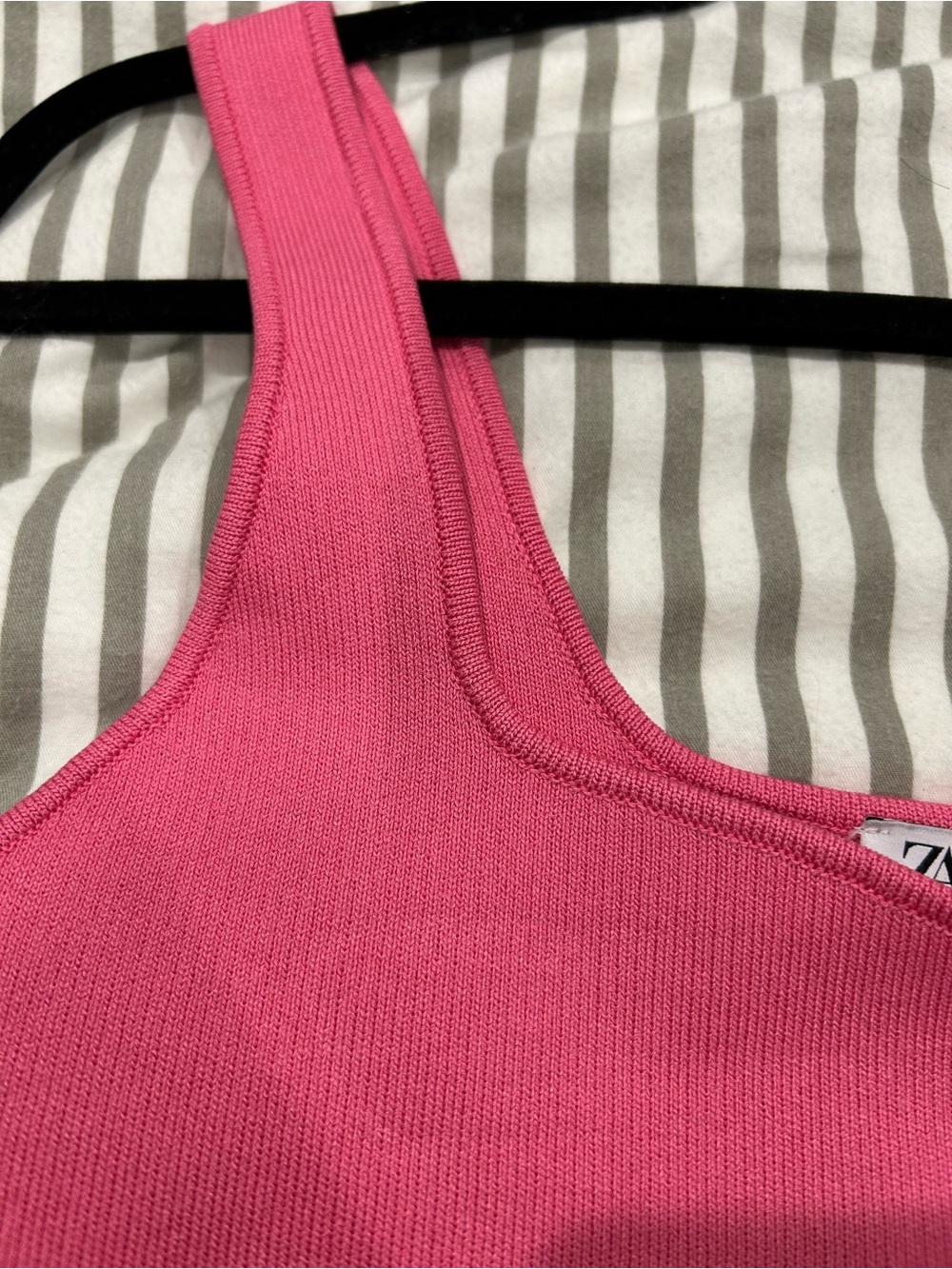 Zara basic tank top - Picture 3 of 4